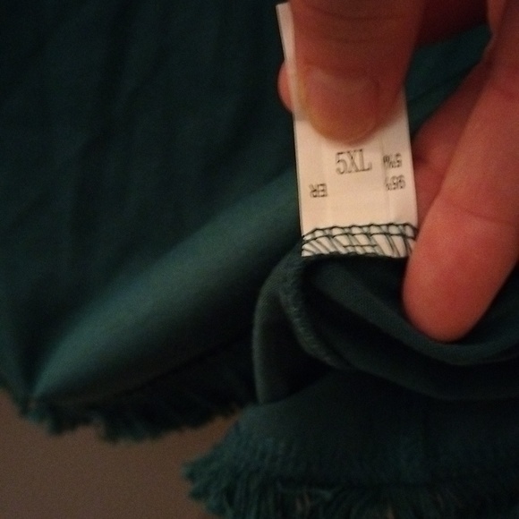 Women's plus size green and leopard print fringed top - Picture 5 of 6